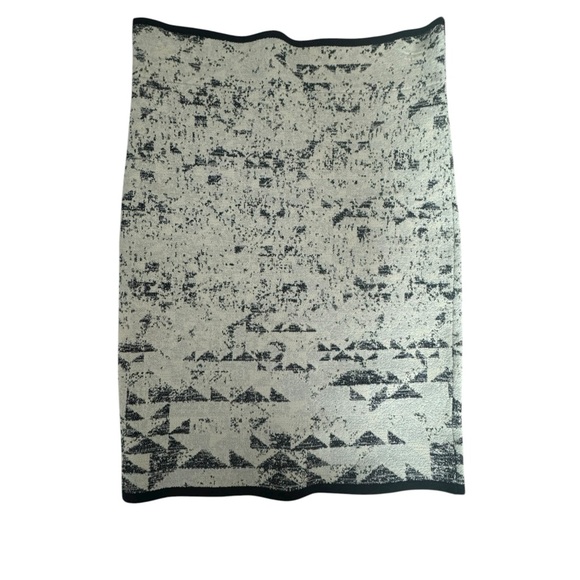 BCBGeneration Black and Cream Pencil Skirt - Picture 1 of 2